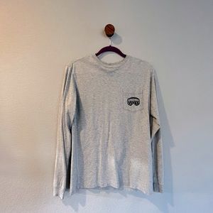 Vineyard Vines. S. Gray long sleeve Tee